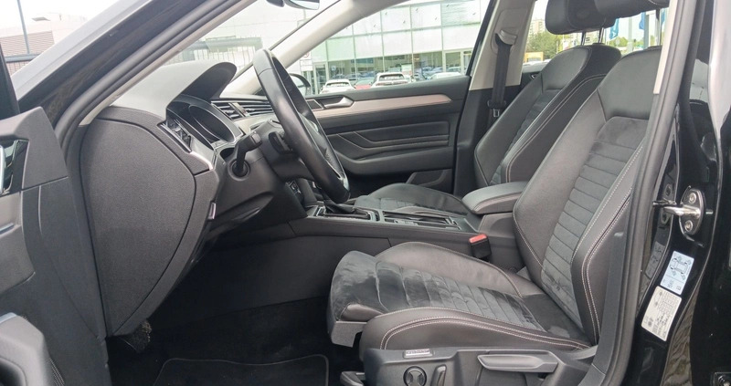 Volkswagen Passat cena 96900 przebieg: 65029, rok produkcji 2020 z Buk małe 742